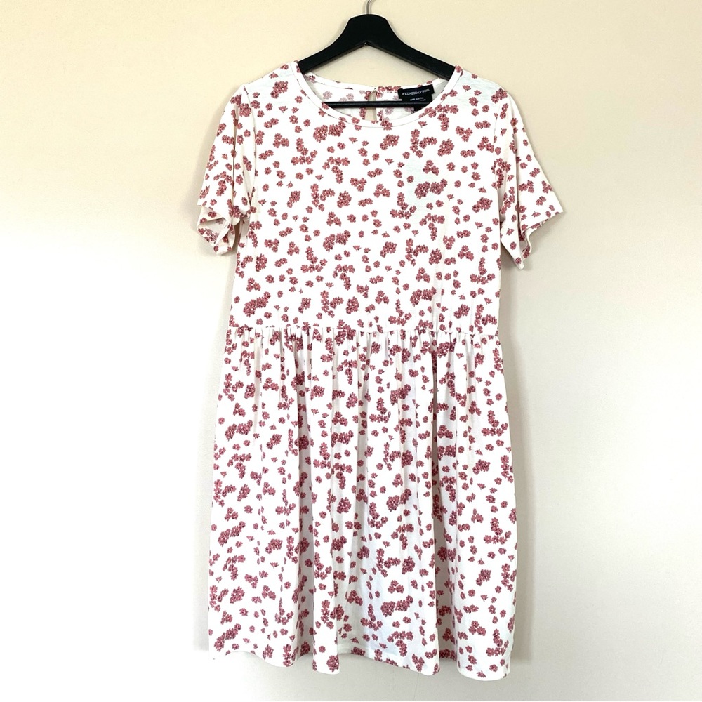 Wednesday’s Girl Women’s Ivory & Pink Flowy Dress NWT